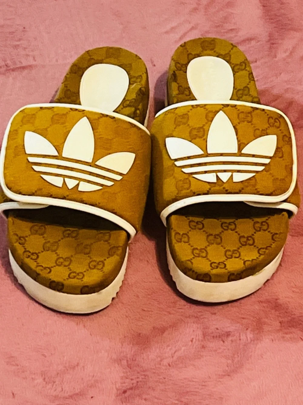 Gucci/Adidas size 10 lt. brown